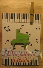 Přání s dřevěnou ozdobou - Klavír